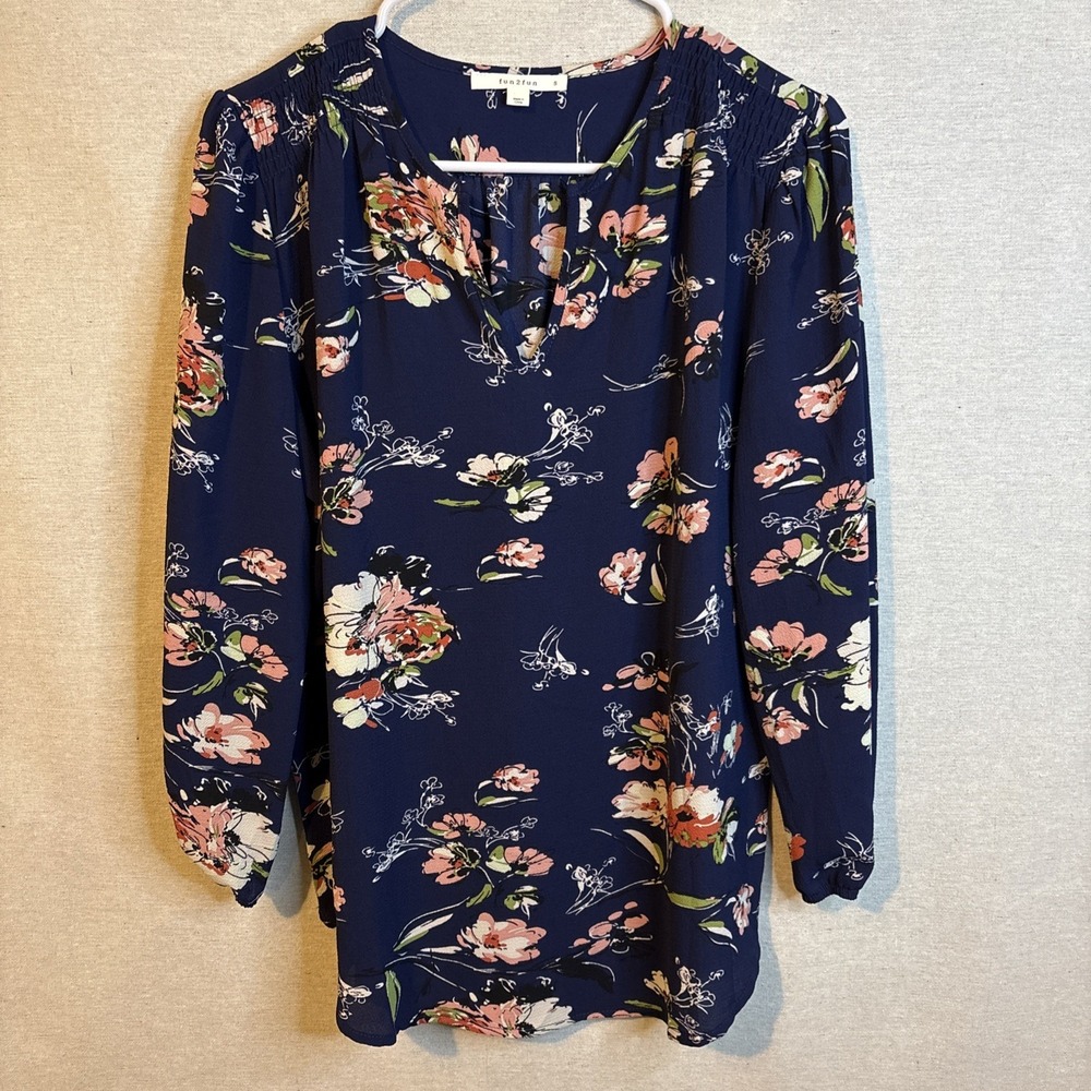 New Stitch Fix Navy Blue Floral Split‎ Neck 3/4 Sleeve Blouse Womens Size Small